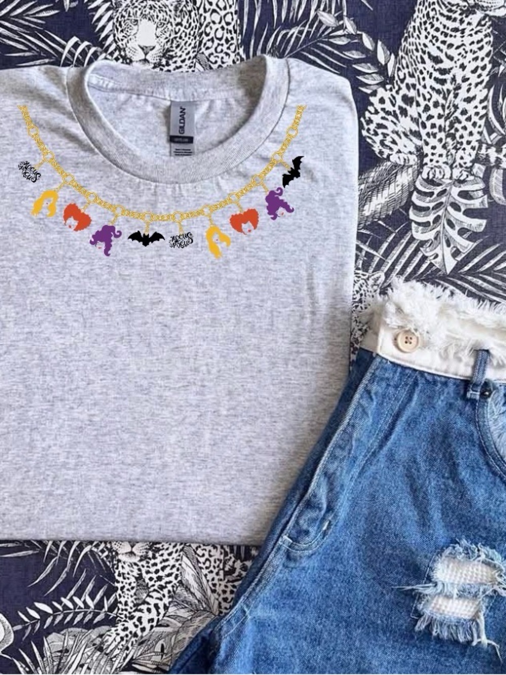 Brand new necklace unisex T-shirt hocus-pocus